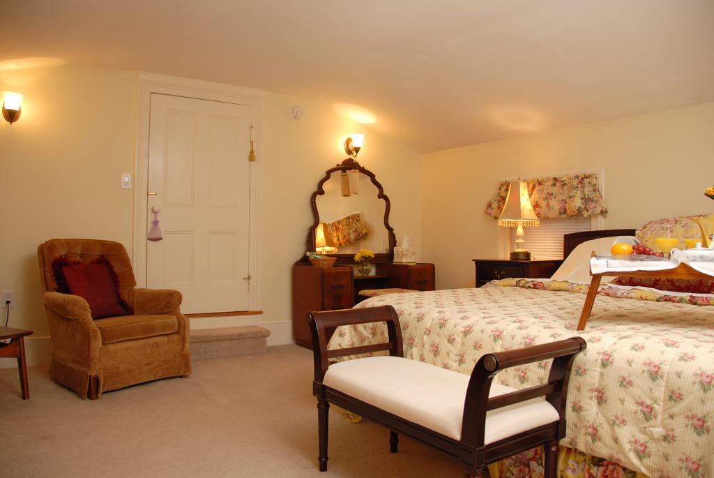 Arbor View House Bed And Breakfast East Marion Екстериор снимка