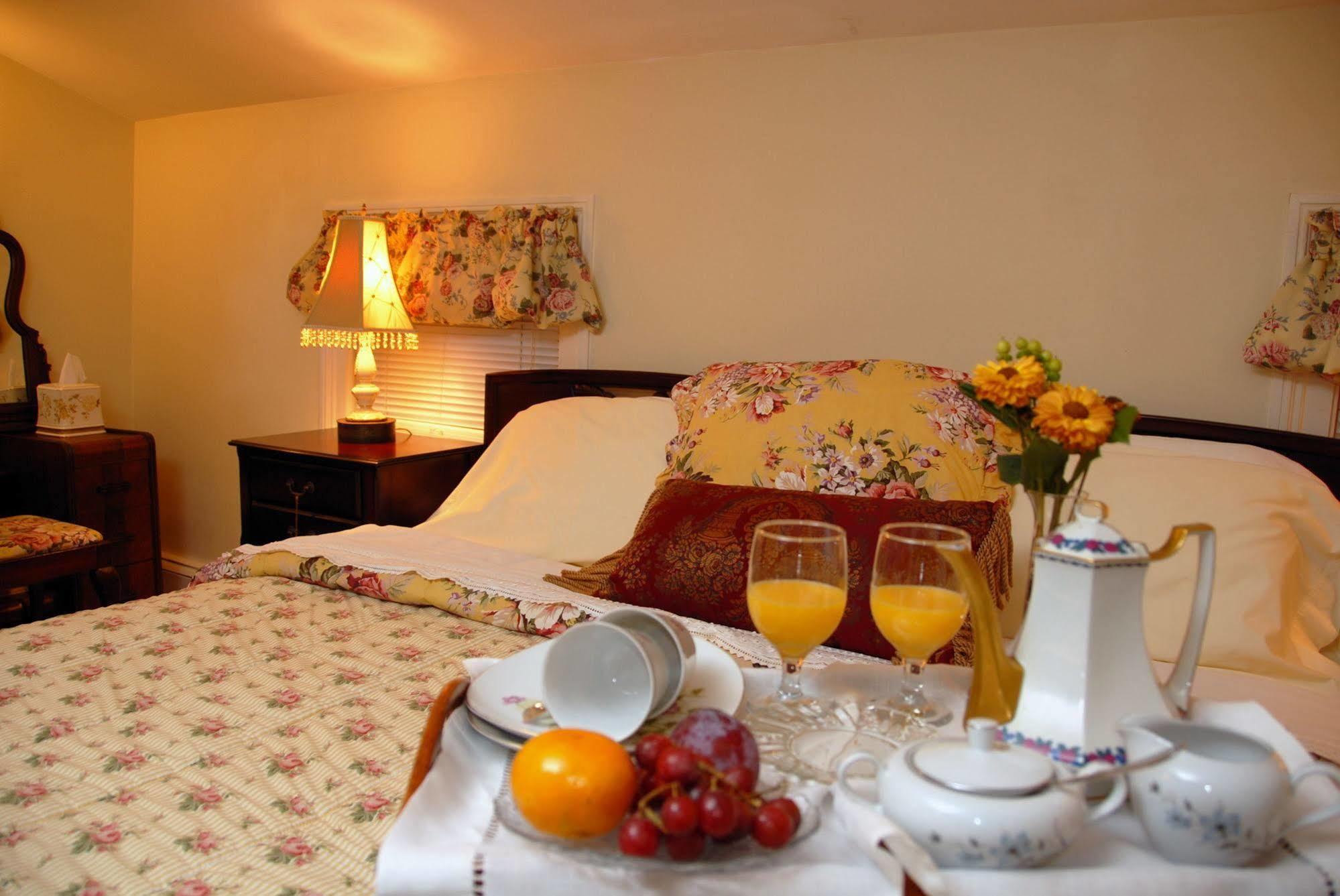 Arbor View House Bed And Breakfast East Marion Екстериор снимка